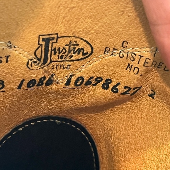 Vintage Justin Black Cowboy Boots Sz 8.5 Made in USA Registered Oil Resistant - Picture 13 of 16